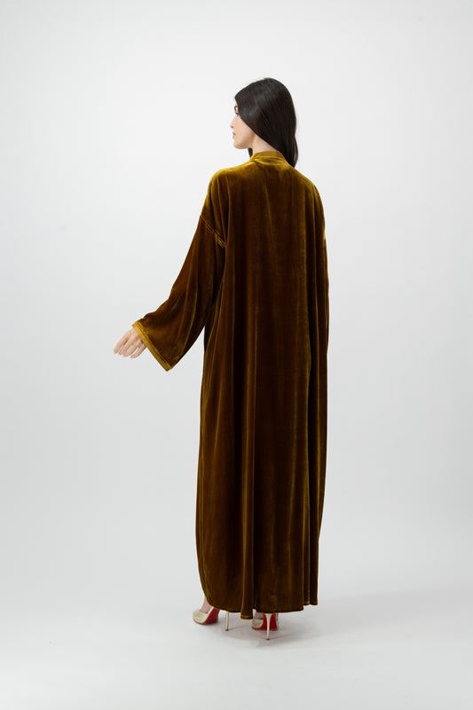 Velvet bisht abaya in Mustard by GREI