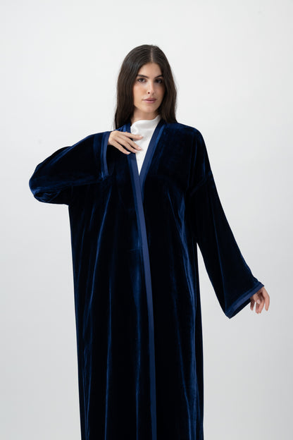 Velvet bisht abaya in Blue by GREI